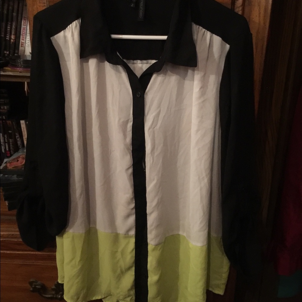 Maurice’s like brand new button down dress shirt